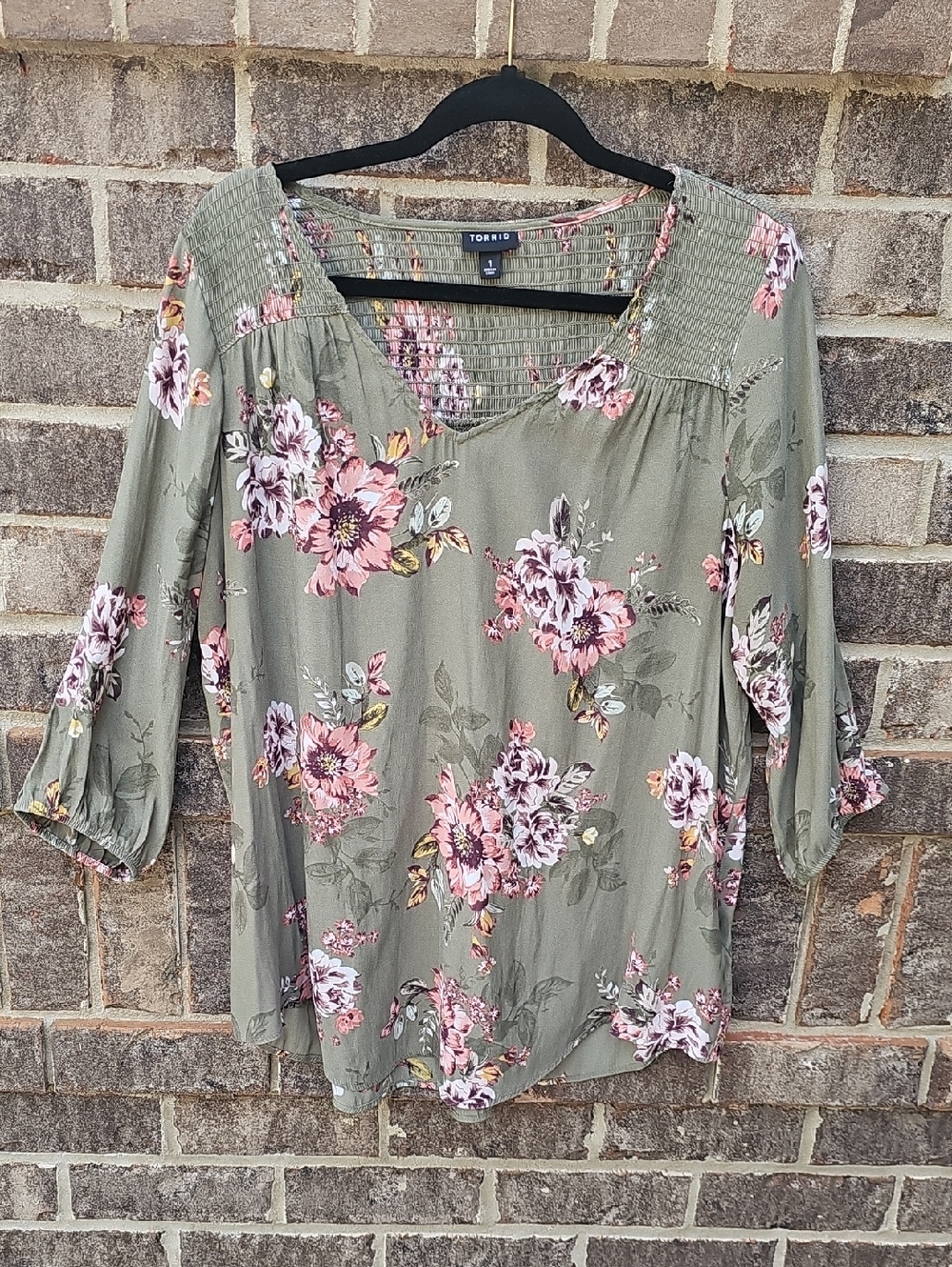 Torrid Olive Green Floral V-Neck Smocked Yoke Blouse Size 1